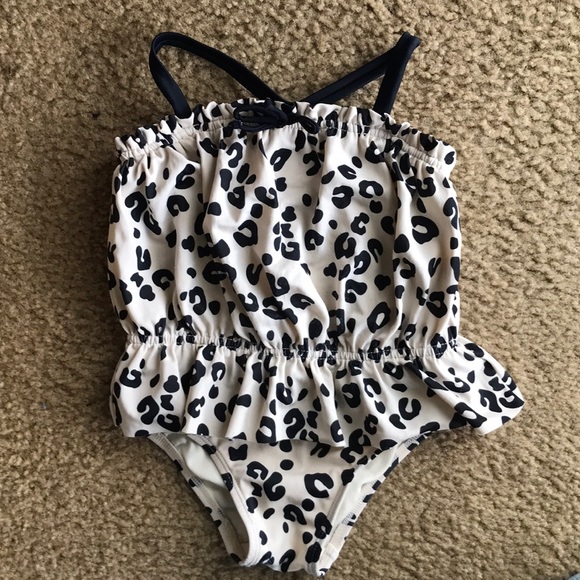 GAP Other - BabyGap toddler girl’s 1 piece leopard swimsuit 4T